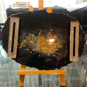 Geode tray with handles